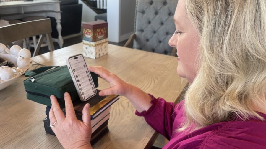 Wife of convicted Ponzi schemer shares her life story on TikTok