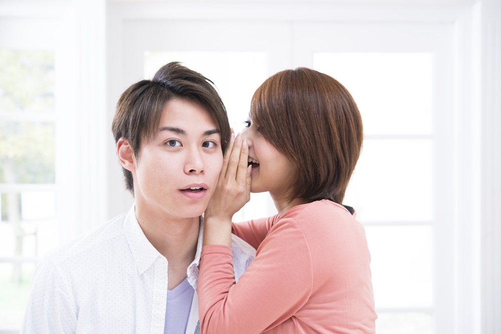 やばい、意識しちゃう！男性がときめいた女性からの「ボディタッチ」4選 magacol