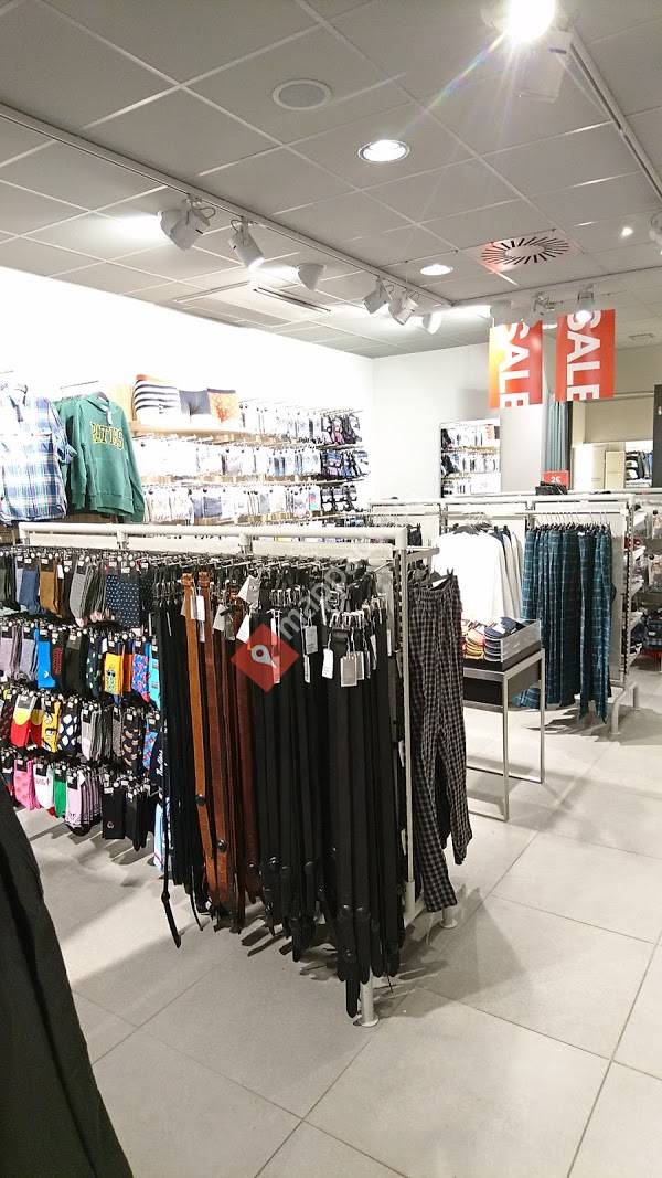 H&M Mistelbach