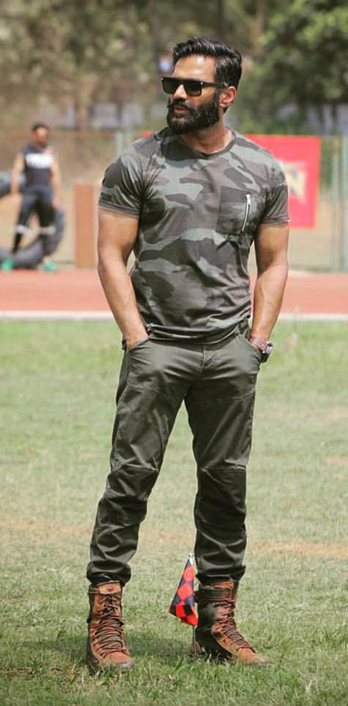 59 YO Suniel Shetty Is Setting Style Goals For Guys Half His Age With