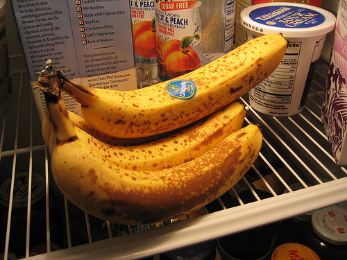 life spand of banana inside your fridge / myLot