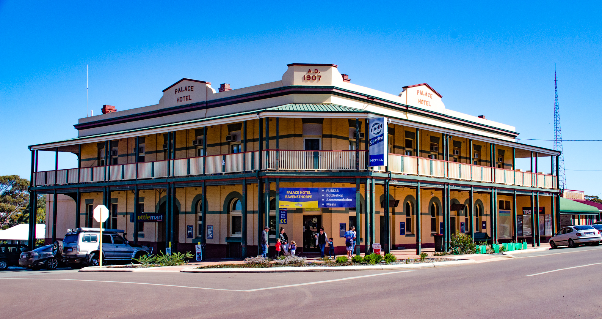 Palace Hotel, Ravensthorpe, Western Australia / myLot