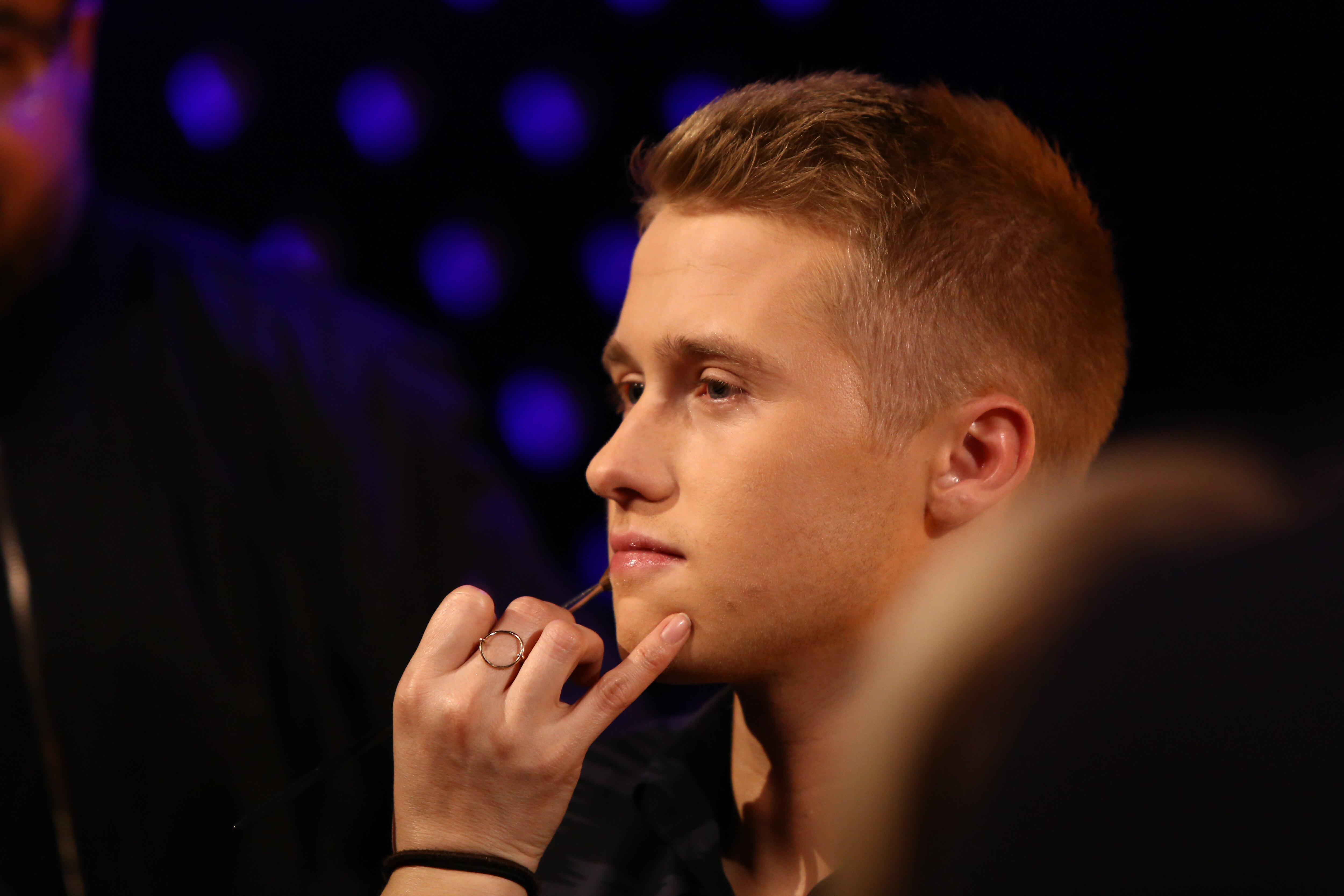 The Voice Behind the Scenes Live Top 12 Performances Photo 2306991