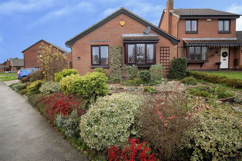 Houses for sale & to rent in NG8 3BW, Astwood Close, Bilborough, Nottingham