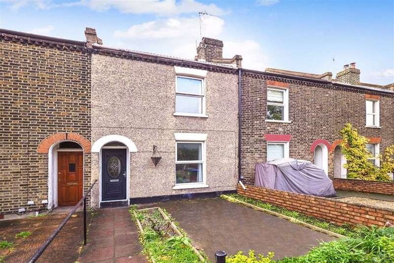 Houses for sale & to rent in SE18 3BA, Plum Lane, Shooters Hill, London