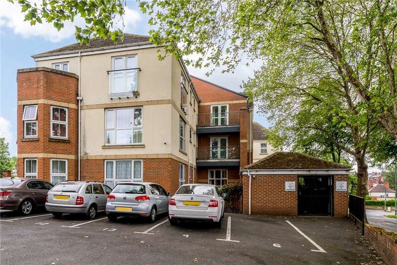 Houses for sale & to rent in LS8 2PA, Oakwood Grove, Roundhay, Leeds