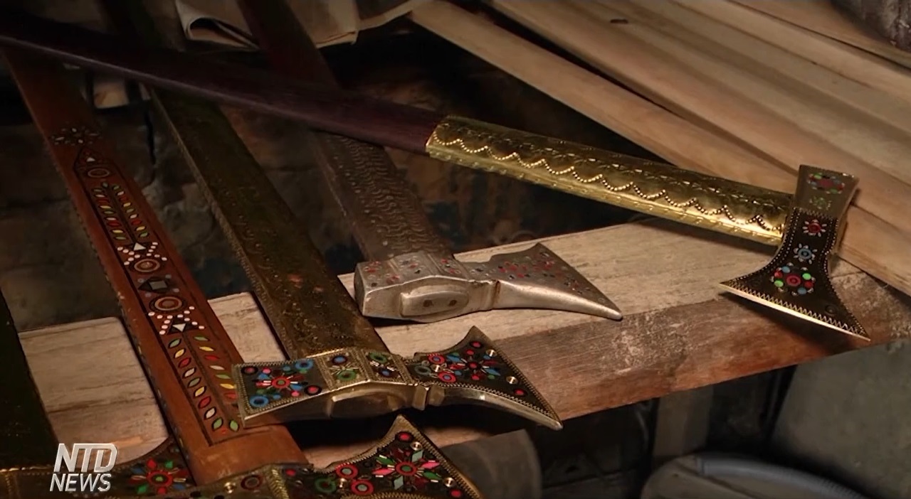 Ukrainian Craftsmen Preserve AxeMaking Skill