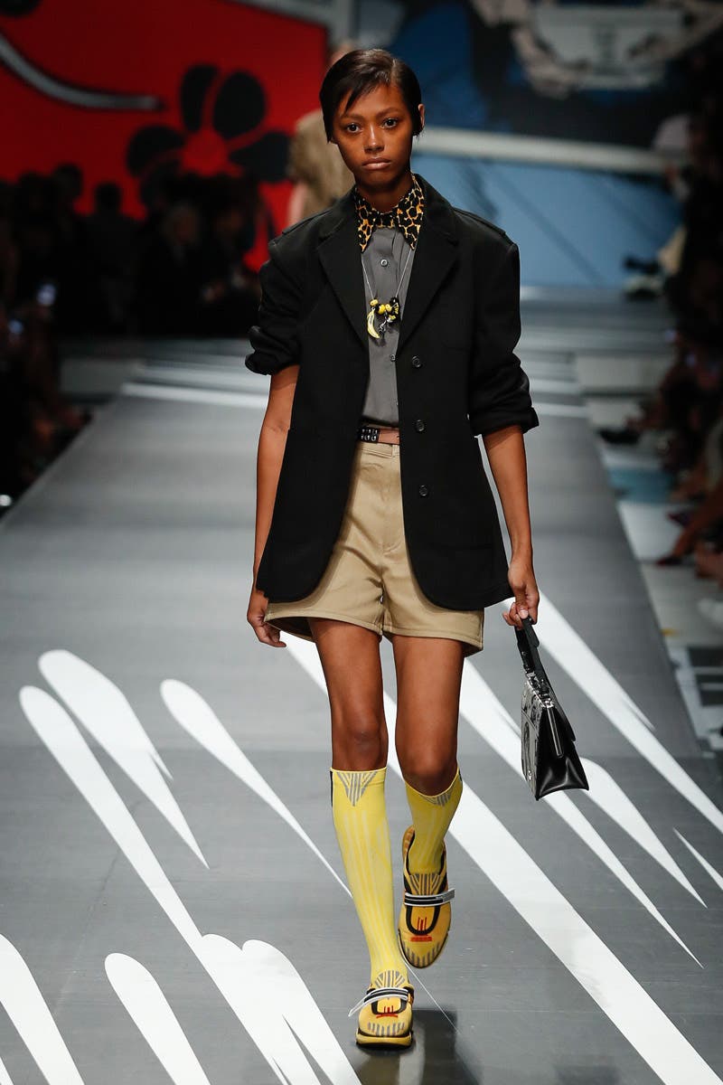 Milan Fashion Week Frühling 2018 SuperwomanPower bei Prada NZZ Bellevue