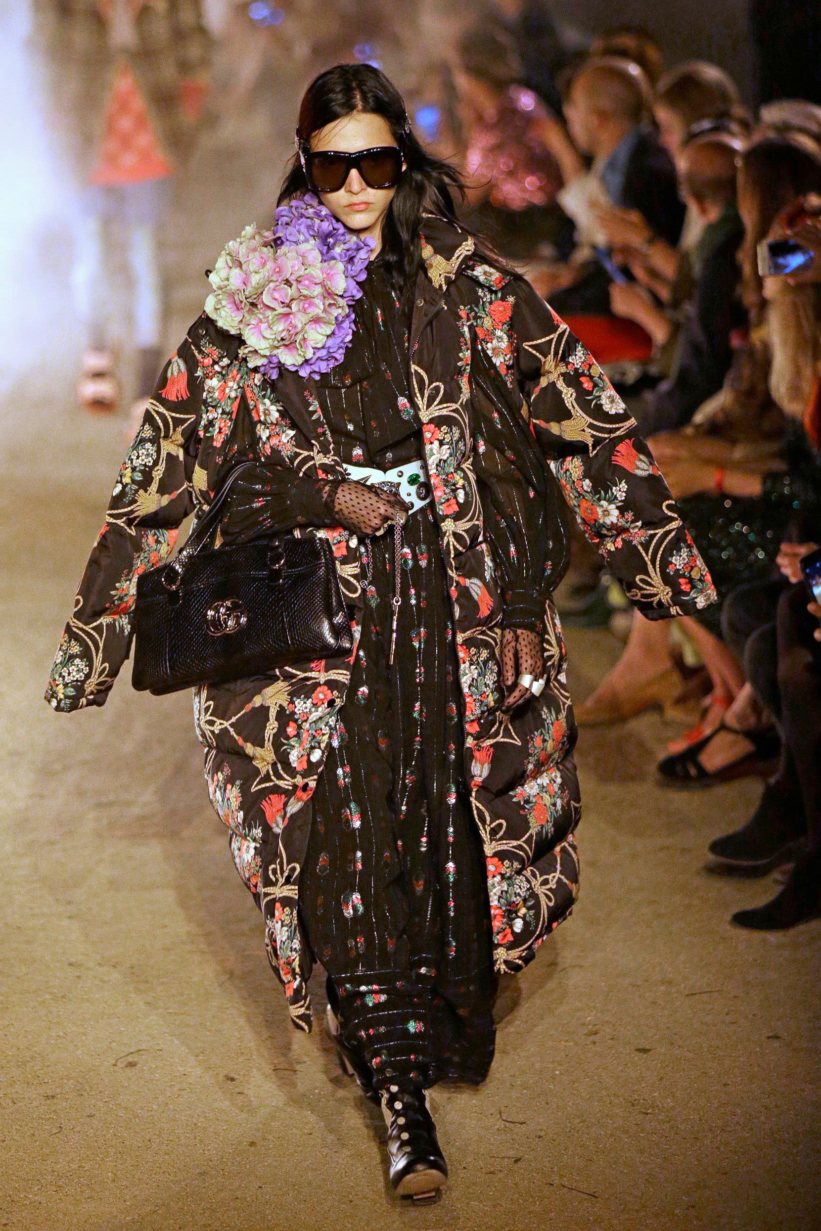 Gucci Cruise Collection 2019 Modenschau zwischen Sarkophagen NZZ