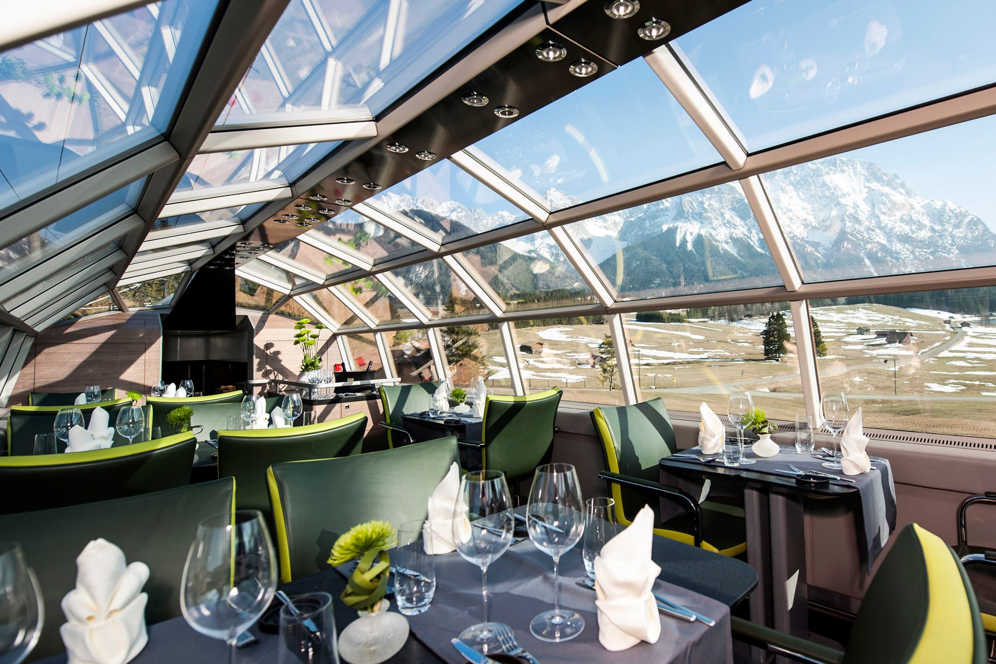 Spektakuläre Restaurants im Zug, unter Wasser und an Land