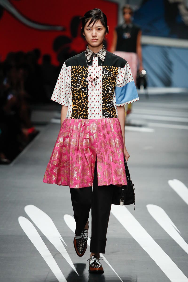 Milan Fashion Week Frühling 2018 SuperwomanPower bei Prada NZZ Bellevue