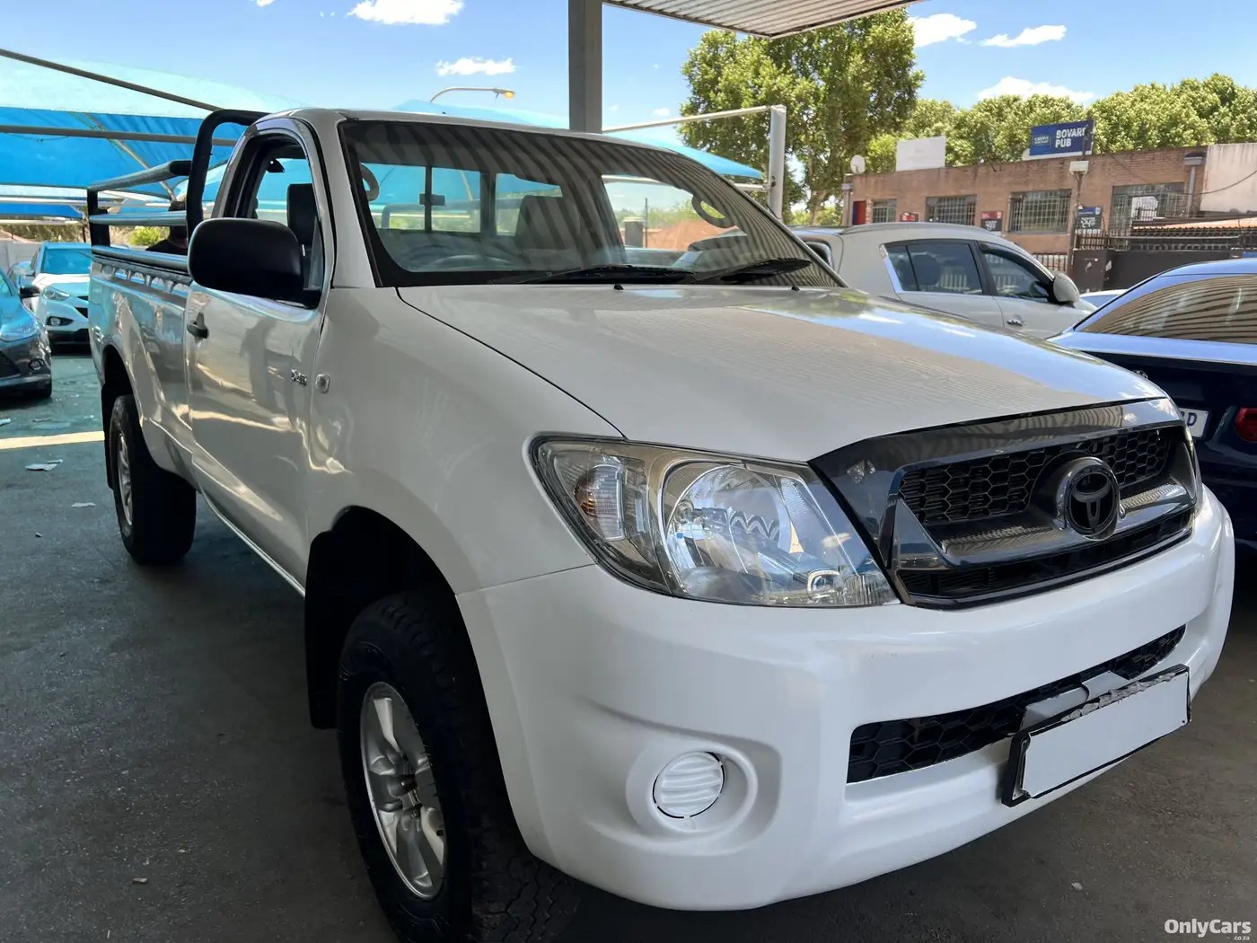 2011 Toyota Hilux used car for sale in Johannesburg East Gauteng South