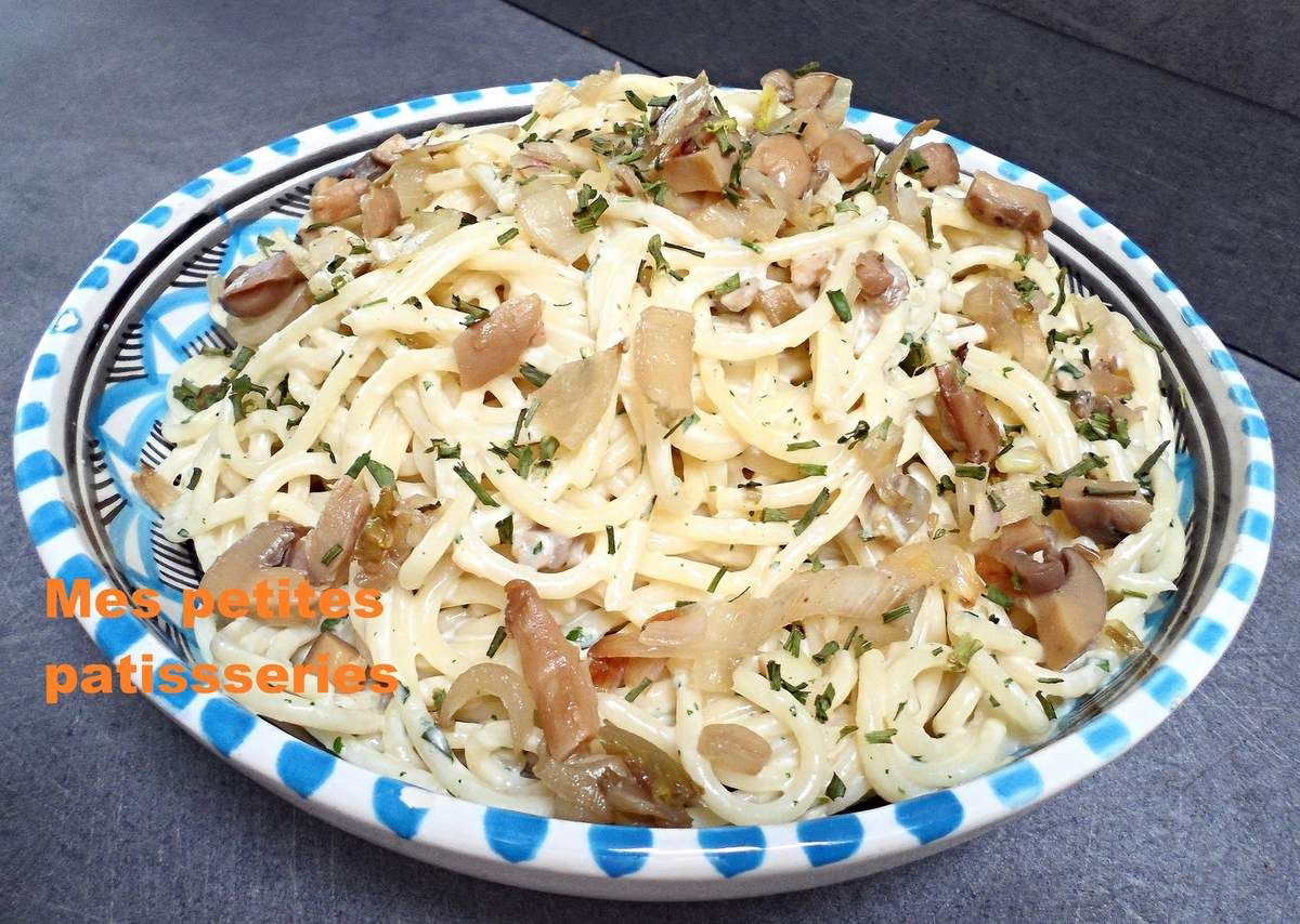 Spaghetti aux endives, champignons, échalotes et sauce au maroilles