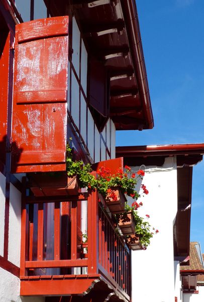 Le Rouge Basque Espelette Et La Fete Du Piment L Atelier Des