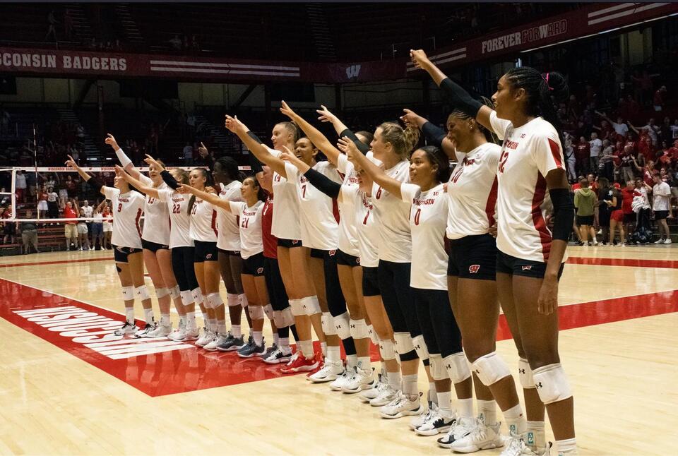 Wisconsin Badgers volleyball hasn’t lost a set in a month, and we need