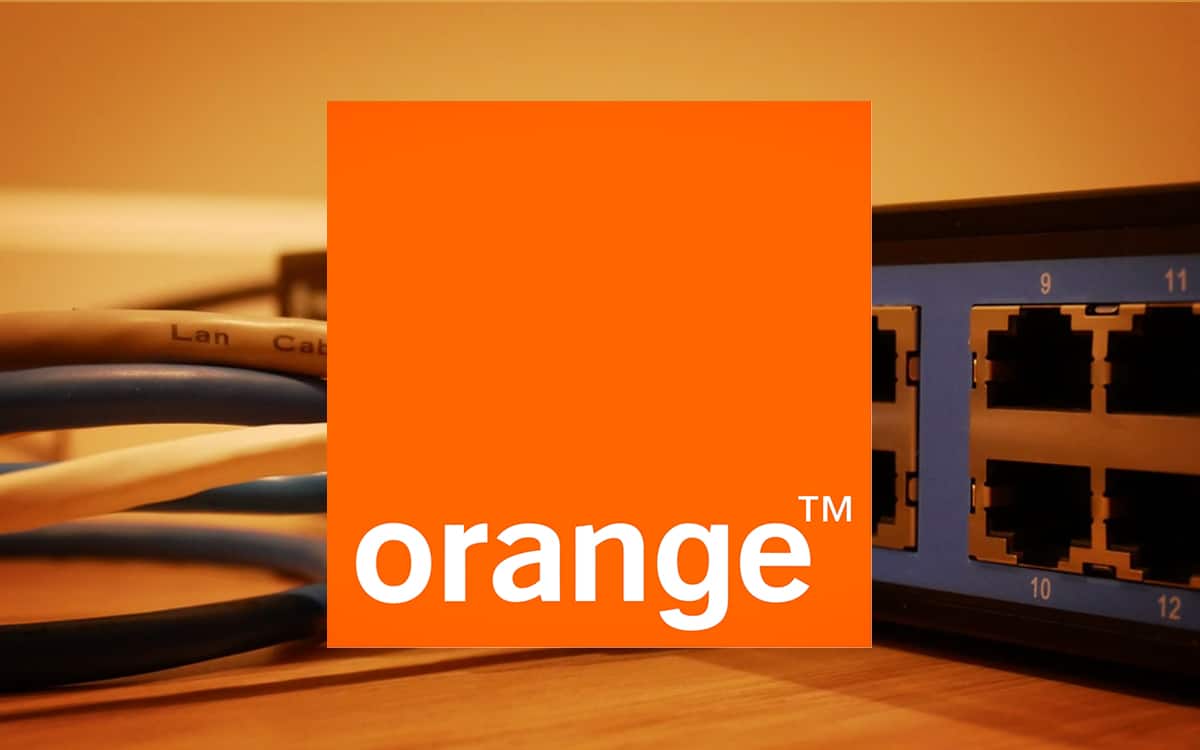 Orange des lycéens piratent l'opérateur et détournent