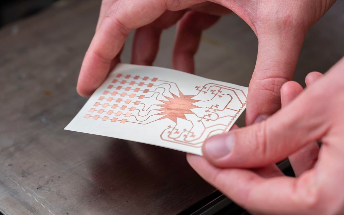 Pain Points À Considérer Cette carte cache une antenne qui transforme la 5G en électricité