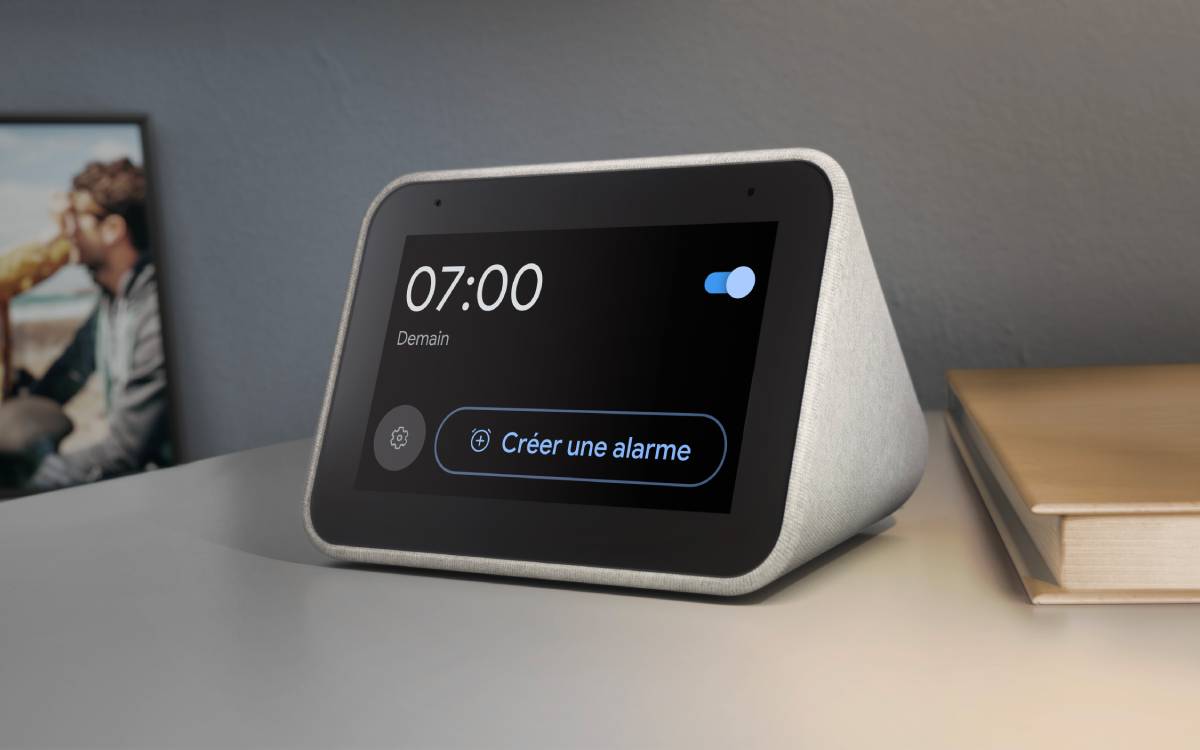 Price drop on the Lenovo Smart Clock smart alarm clock at Boulanger