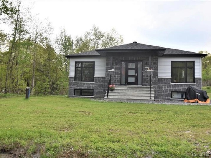 Maison à VENDRE Dans l’Ange Gardien in Gatineau,ON Houses for Sale