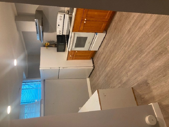 Nare UA/3minTo Southgate mall LRT to UA/Downtown/Nait MacEwan in