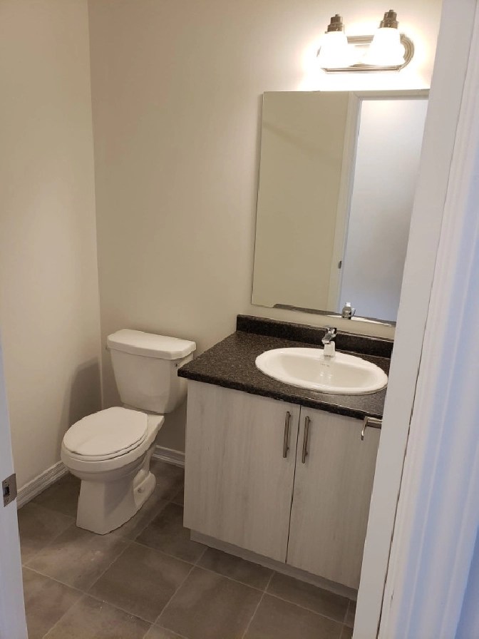 BOWMANVILLE AVE & CONCESSION RD 3bed 2.5 Bath 2995 in Oshawa / Durham