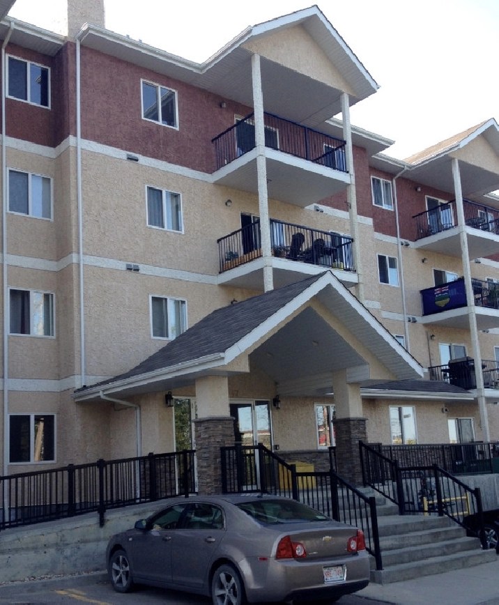 Clean Quiet Safe 2 Bd 2Bth Stony Plain condo. in Edmonton,AB