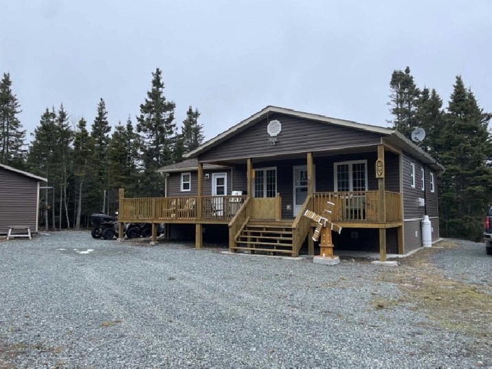 Cozy cottage that is move in ready and comes furnished in Gander,NL Houses for Sale