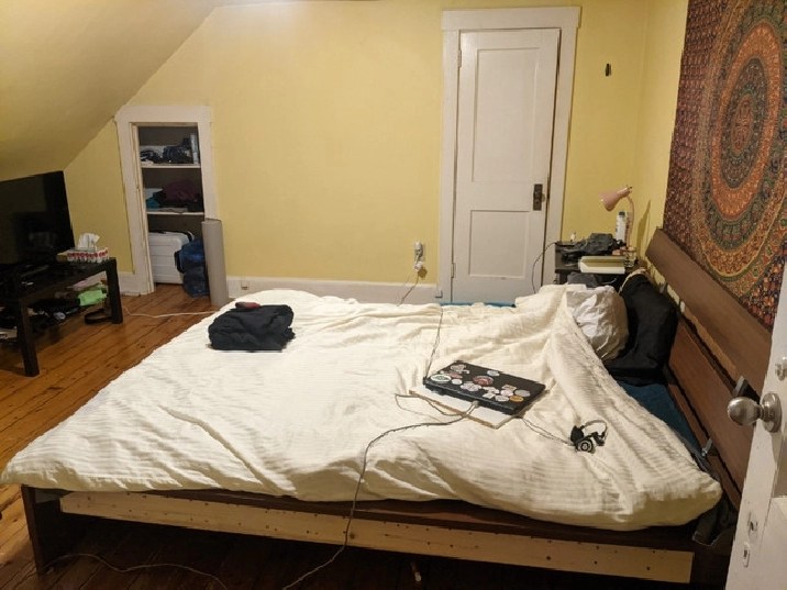 ROOM FOR RENT ON MORRIS in City of Halifax,NS Room Rentals & Roommates