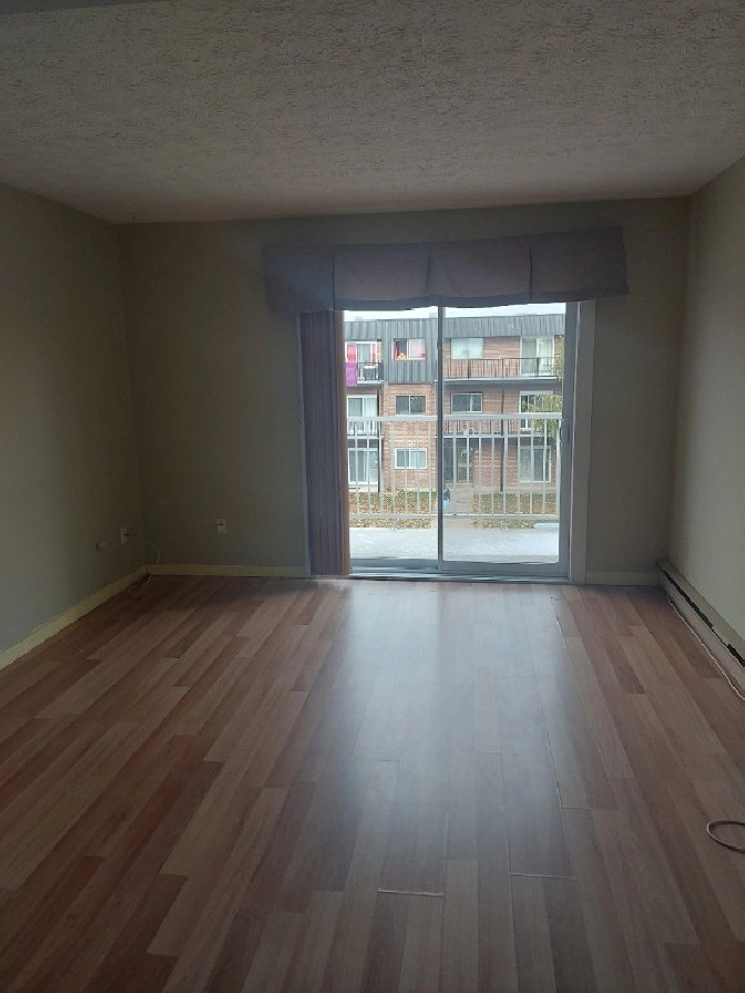 Logement a louer 4 1/2 au 3ieme etage in Drummondville,QC Apartments