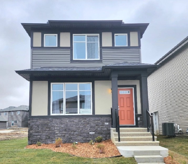 QUICK POSSESSION!! Single Family Laned Home Cy Becker Landing in Edmonton,AB Houses for Sale