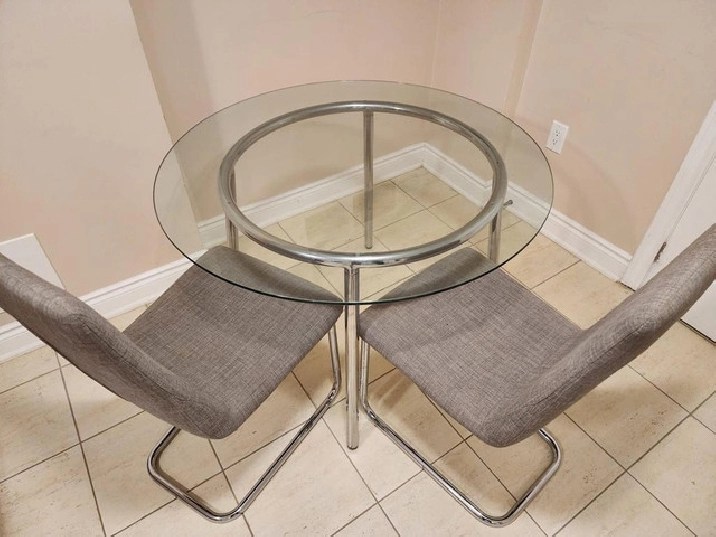 Dufferin, Wilson and Yorkdale Mall Bachelor Unit in Basement in City