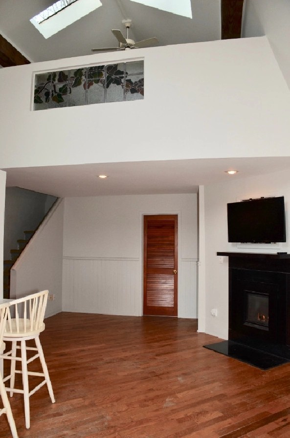 Charming Loft Home In Meaford in Owen Sound,ON Apartments & Condos