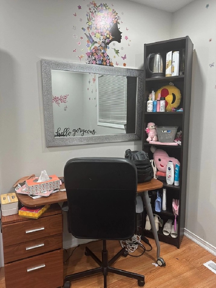 Single private room for female in Mississauga / Peel Region,ON Room