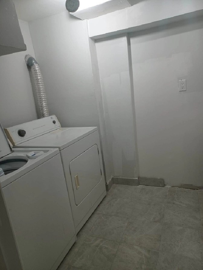 Basement Apartment for Rent in Oakville / Halton Region,ON Apartments