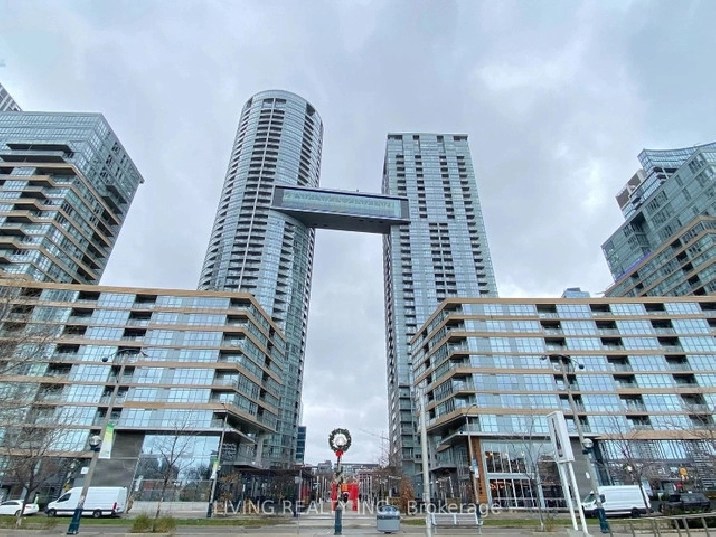 Condo for Rent 15 Iceboat Terrace, Toronto in Oakville / Halton