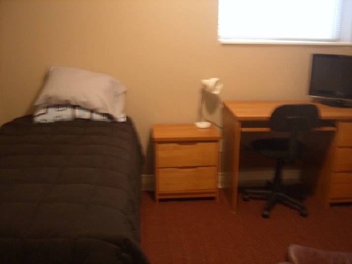Furnished room in Pines available now in Red Deer,AB Room Rentals