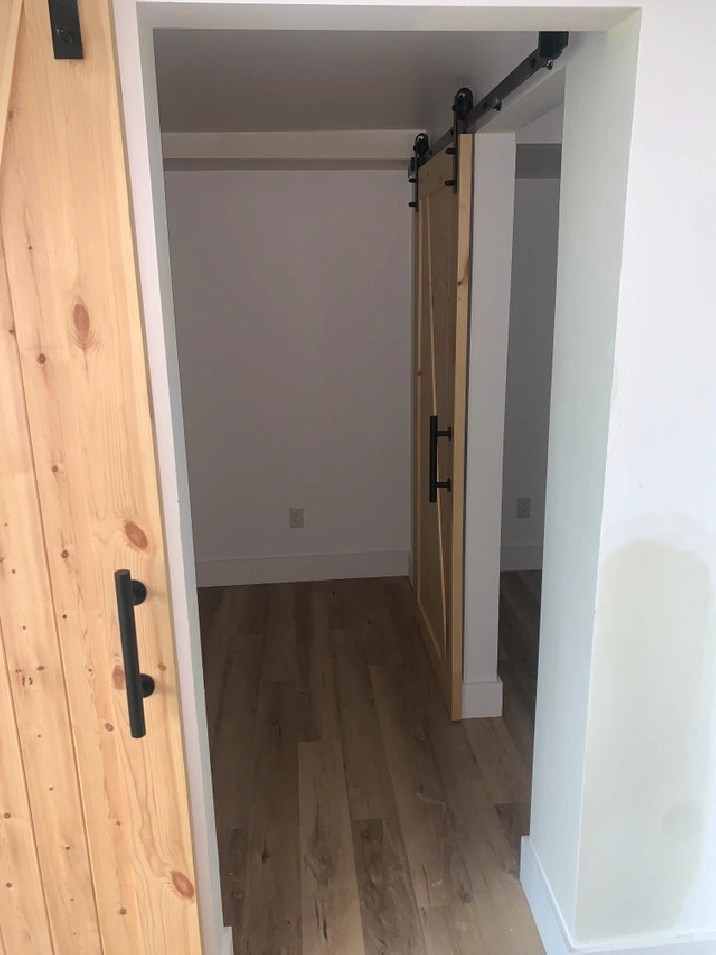 3 1/2 rénover, batisse en béton dispo 1ier Mars in City of Montréal,QC