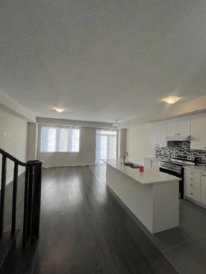 Never Lived in 3 Bed 2.5 bath Home in Caledonia! in Mississauga / Peel