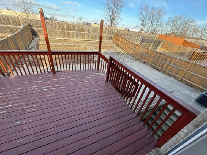 3817 Zanzibar Upper Unit, Windsor ON in Windsor Region,ON Houses for Sale