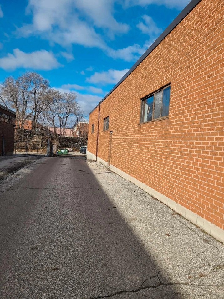 Warehouse space for rent, Colville road Keele and 401 in City of