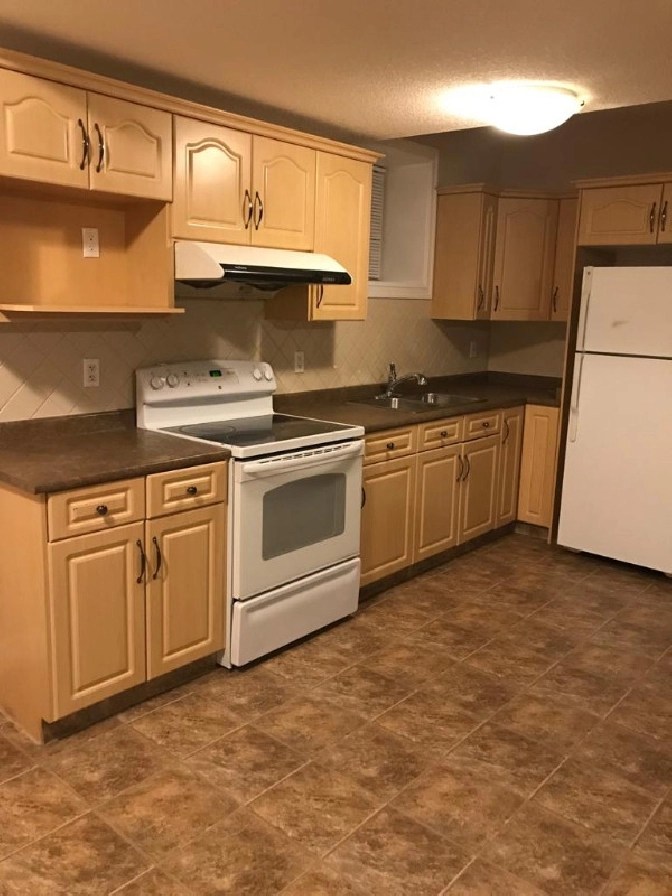 Basement suite in Edmonton,AB Apartments & Condos for Rent