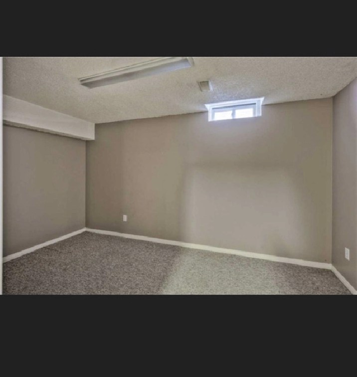 Two bedroom basement available from may 1st in Barrie,ON Apartments