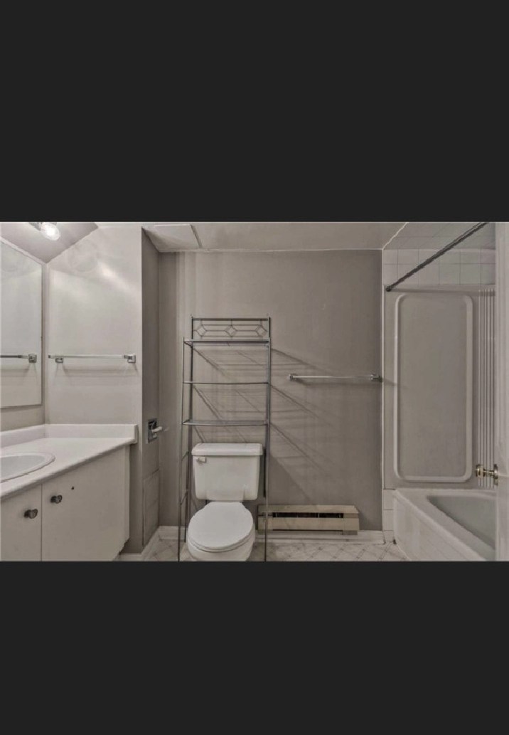 Two bedroom basement available from may 1st in Barrie,ON Apartments