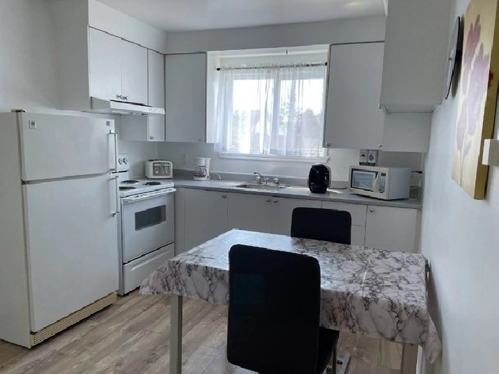 Logement 4 1/2, secteur (disponible immédiatement) in Baie