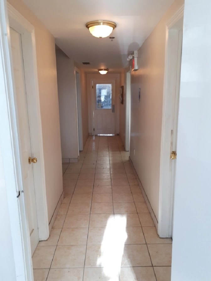 3625 sf Industrial unit, Steeles Ave WHwy 27Martin Grove in City of