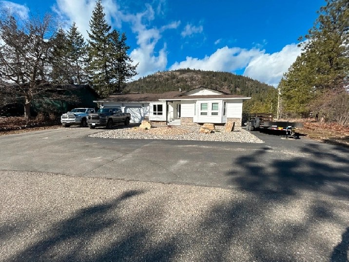 3 bed 2.5 bath rancher on 0.25 acres forsale in Vernon,BC Houses for Sale