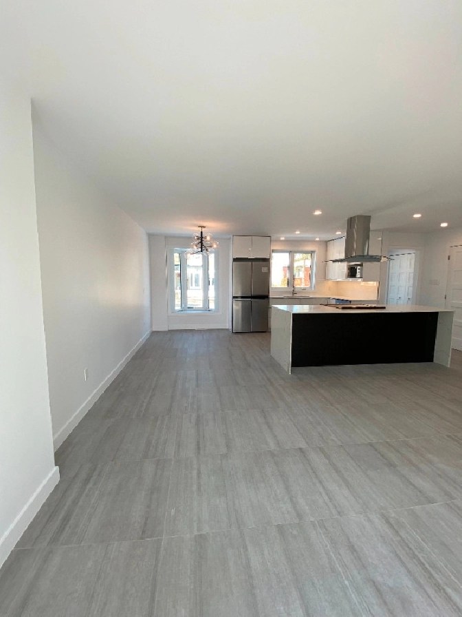 MAISON À LOUER À CHÂTEAUGUAY in West Island,QC Apartments & Condos