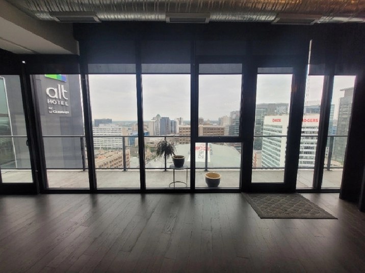 PENTOUSE CONDO FOR SALE IN GLASSHOUSE LOFTS in Winnipeg,MB Condos for