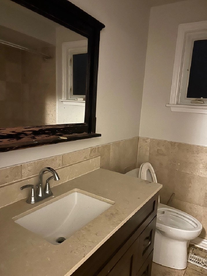 Sharing room for rent(1 boy) in Mississauga / Peel Region,ON