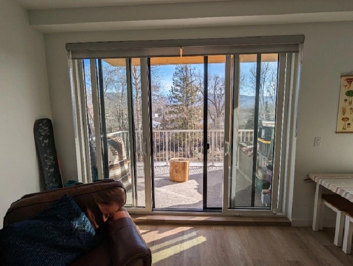 Stacked Townhome, 2 bedroom den, 2.5 bath, 1,500 sq/ft in Kelowna,BC